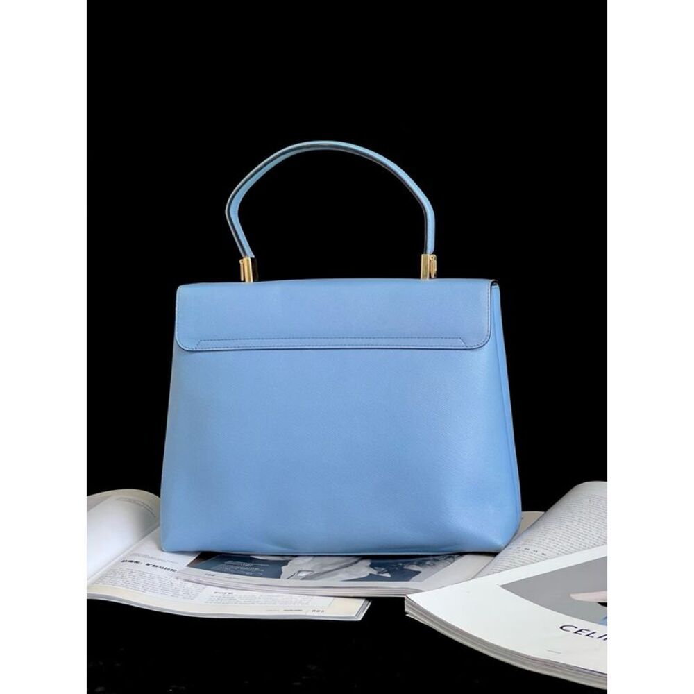 Ferragamo Women Pre-Loved Bag Very Good Condition - Picture 4 of 7